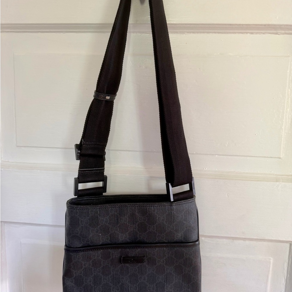 Gucci Black and Gray Logo Canvas Crossbody Bag, Nylon adjustable strap - Picture 4 of 8